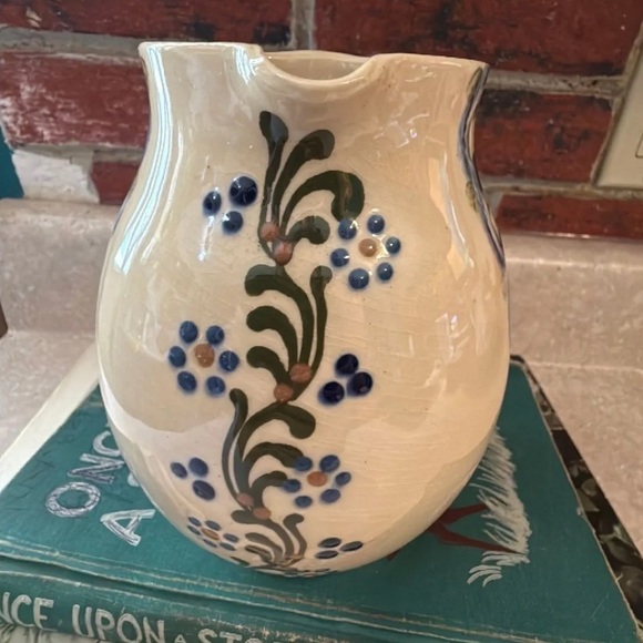 Vintage Handmade Cottagecore blueberry farmhouse creamer pitcher signed pottery - Picture 3 of 7